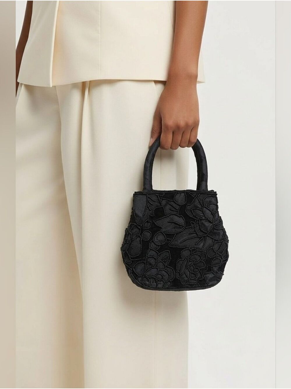 Vintage JEANNE LOTTIE Elegant Black Beaded Floral Tassel Top-Handle Bag - Picture 2 of 13